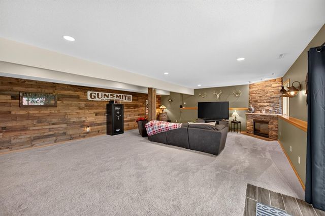 6170 Stonebrooke Lane SW, Rochester, MN 55902