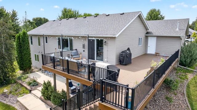 6170 Stonebrooke Lane SW, Rochester, MN 55902