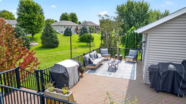 6170 Stonebrooke Lane SW, Rochester, MN 55902