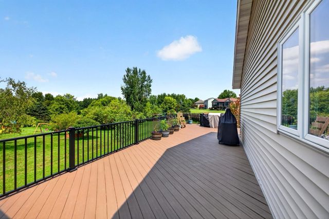 6170 Stonebrooke Lane SW, Rochester, MN 55902