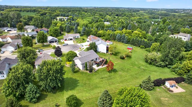 6170 Stonebrooke Lane SW, Rochester, MN 55902