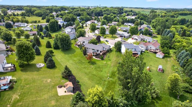 6170 Stonebrooke Lane SW, Rochester, MN 55902