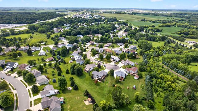 6170 Stonebrooke Lane SW, Rochester, MN 55902