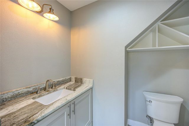 303 Old Bayou Drive, Dickinson, TX 77539