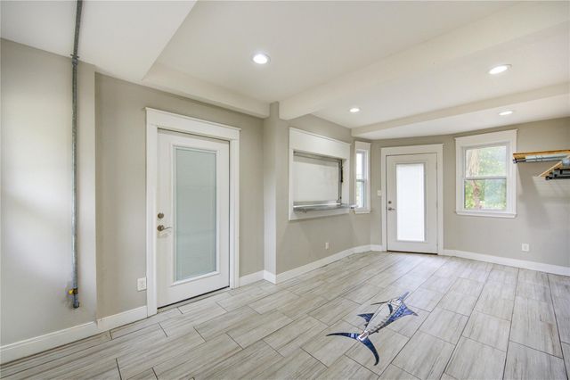 303 Old Bayou Drive, Dickinson, TX 77539