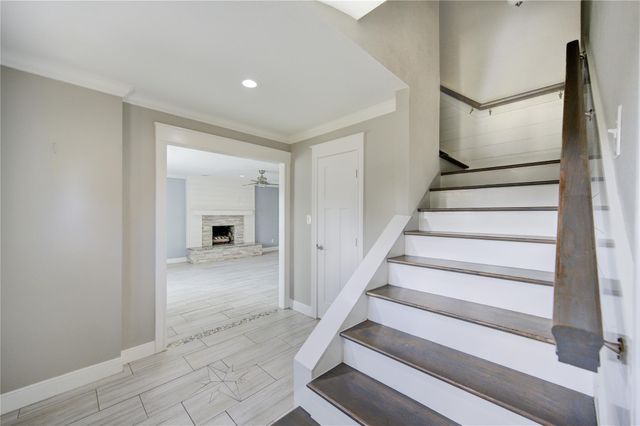 303 Old Bayou Drive, Dickinson, TX 77539