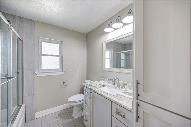 303 Old Bayou Drive, Dickinson, TX 77539