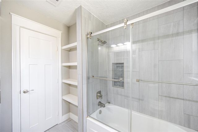 303 Old Bayou Drive, Dickinson, TX 77539