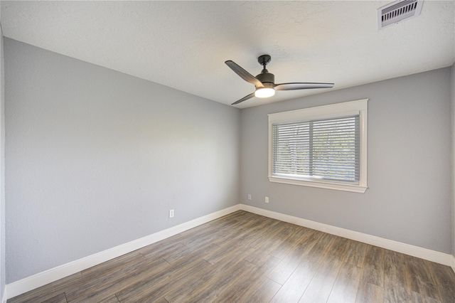 303 Old Bayou Drive, Dickinson, TX 77539