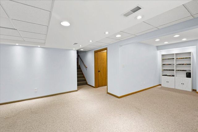 9204 Bryan Lane, Crown Point, IN 46307