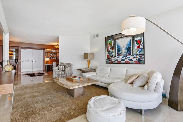 4779 Collins Ave 3102, Miami Beach, FL 33140