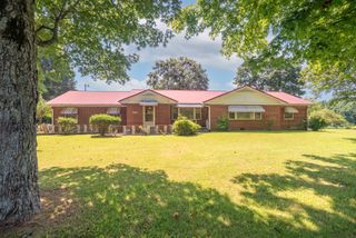 484 Rascaltown Rd, Loretto, TN 38469