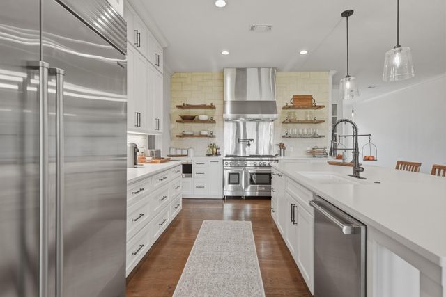 1094 Dunlavy Road, Cat Spring, TX 78933