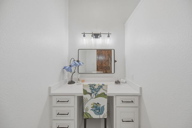 1094 Dunlavy Road, Cat Spring, TX 78933