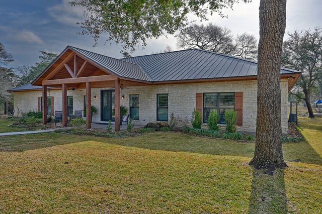1094 Dunlavy Road, Cat Spring, TX 78933