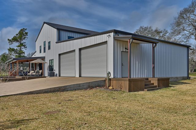 1094 Dunlavy Road, Cat Spring, TX 78933