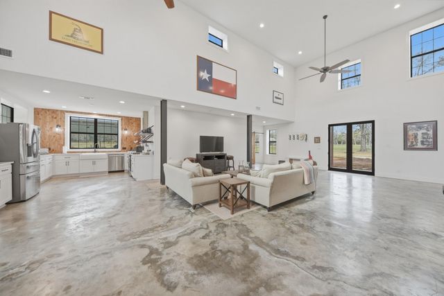 1094 Dunlavy Road, Cat Spring, TX 78933