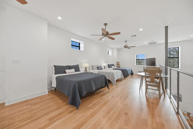 1094 Dunlavy Road, Cat Spring, TX 78933