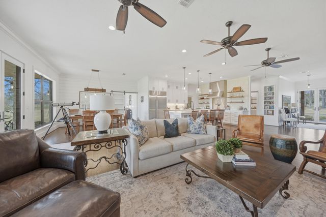 1094 Dunlavy Road, Cat Spring, TX 78933