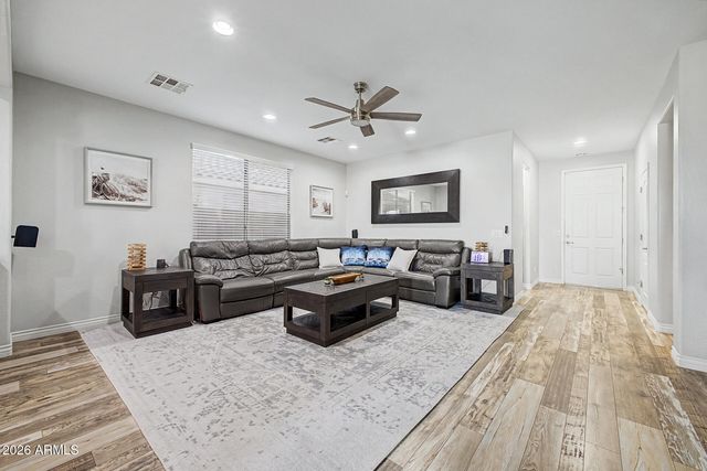 1113 W STEPHANIE Lane, San Tan Valley, AZ 85143