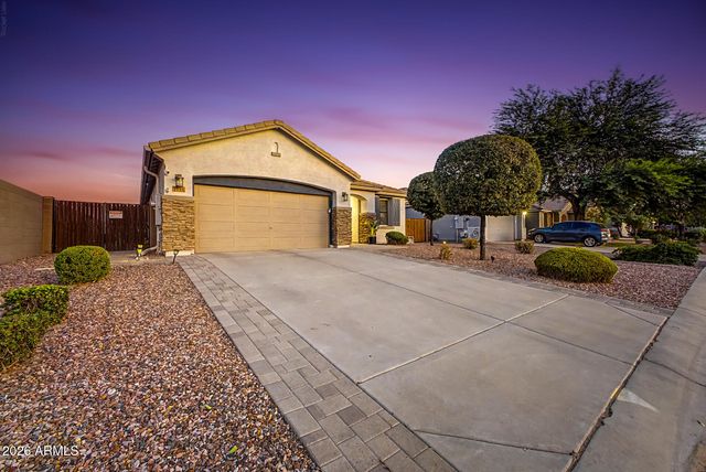 1113 W STEPHANIE Lane, San Tan Valley, AZ 85143