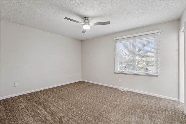 1474 NW 90th Street, Clive, IA 50325