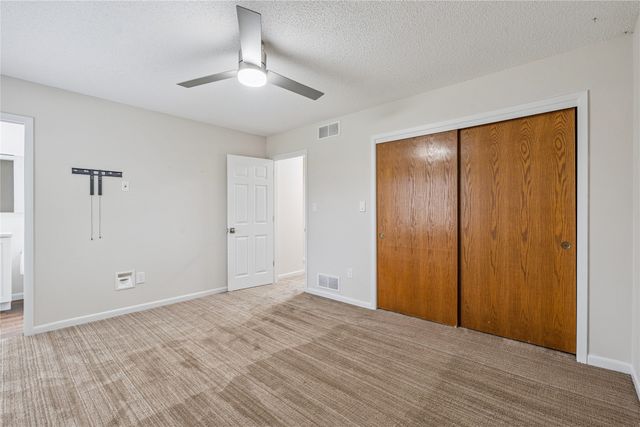 1474 NW 90th Street, Clive, IA 50325