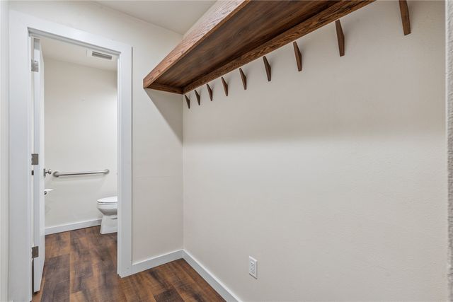 1474 NW 90th Street, Clive, IA 50325