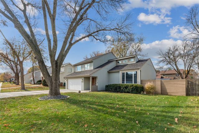1474 NW 90th Street, Clive, IA 50325