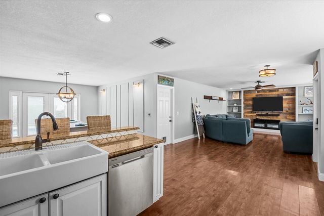 18945 SE Homewood Avenue, Tequesta, FL 33469