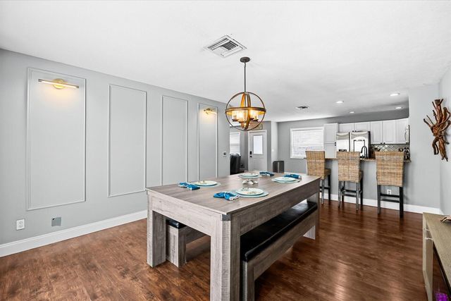 18945 SE Homewood Avenue, Tequesta, FL 33469