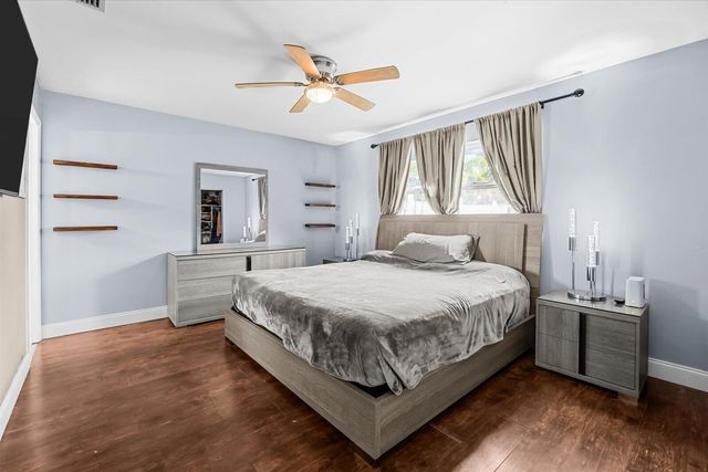 18945 SE Homewood Avenue, Tequesta, FL 33469