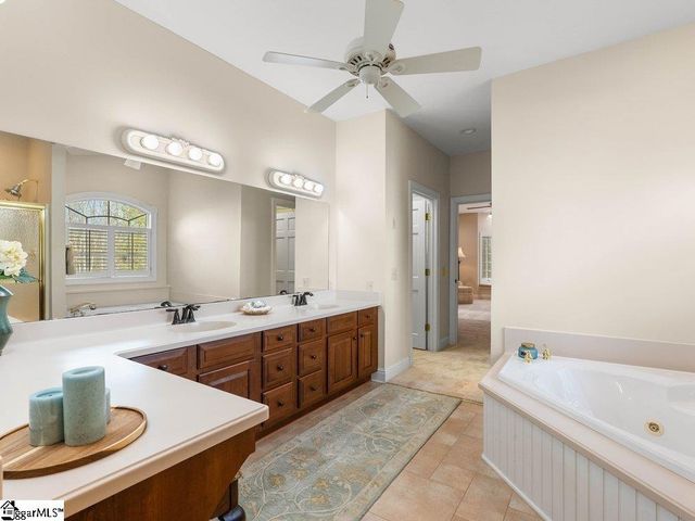 125 Stonewall Drive, Westminster, SC 29693