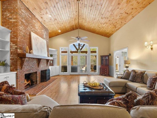 125 Stonewall Drive, Westminster, SC 29693