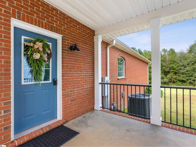 125 Stonewall Drive, Westminster, SC 29693