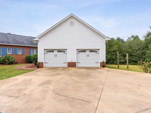 125 Stonewall Drive, Westminster, SC 29693