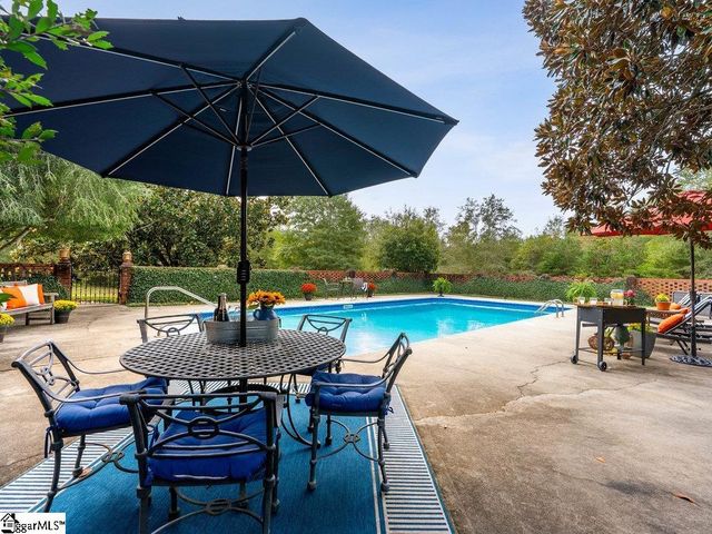 125 Stonewall Drive, Westminster, SC 29693