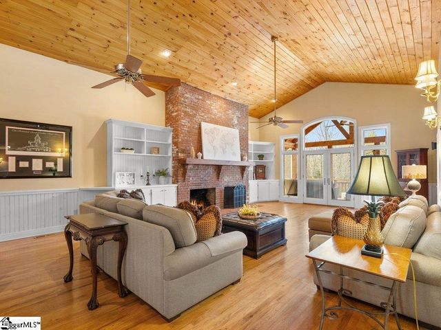 125 Stonewall Drive, Westminster, SC 29693