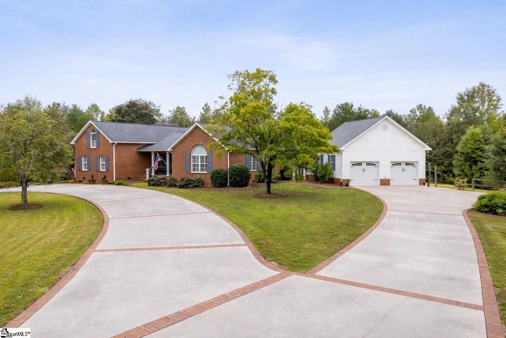 125 Stonewall Drive, Westminster, SC 29693