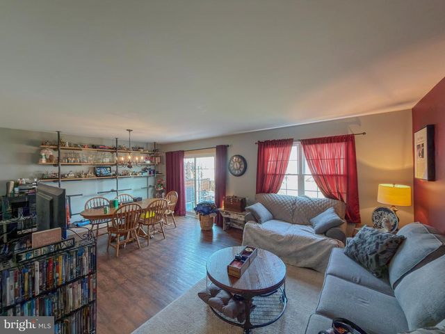4061 LAUREL LN, Mount Joy, PA 17552