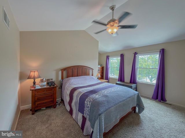 4061 LAUREL LN, Mount Joy, PA 17552