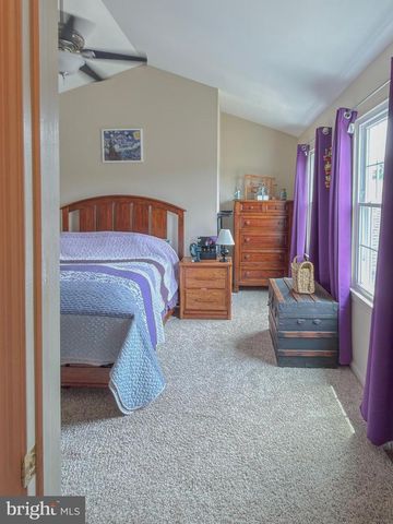 4061 LAUREL LN, Mount Joy, PA 17552