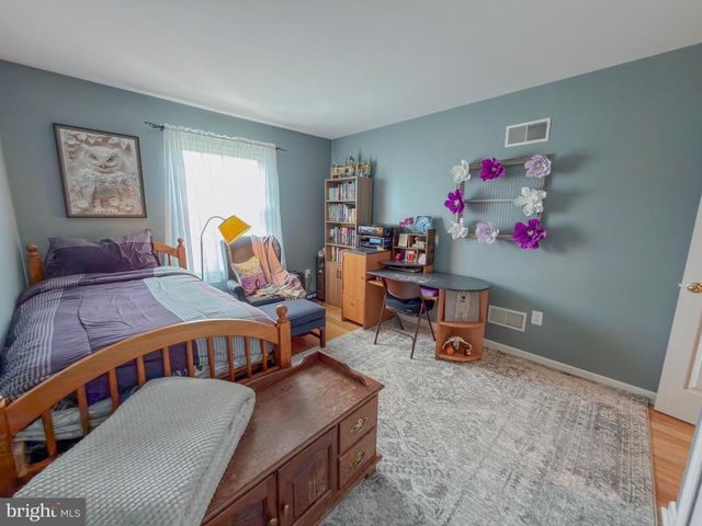 4061 LAUREL LN, Mount Joy, PA 17552