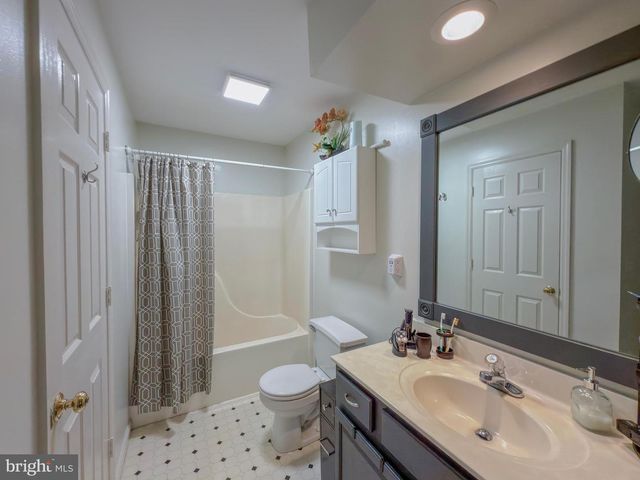 4061 LAUREL LN, Mount Joy, PA 17552