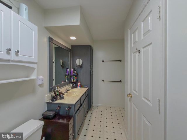 4061 LAUREL LN, Mount Joy, PA 17552