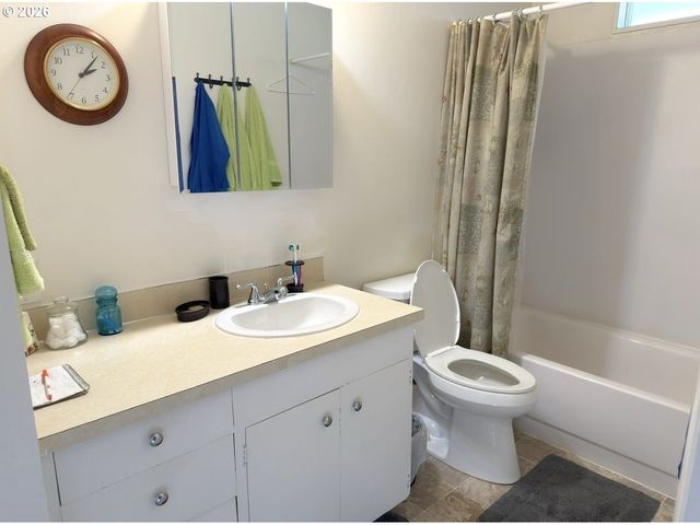 1745 Nw 7TH Pl, Gresham, OR 97030