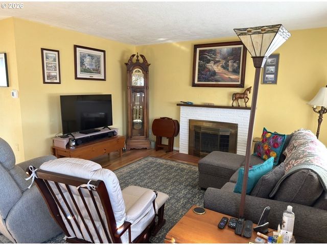 1745 Nw 7TH Pl, Gresham, OR 97030