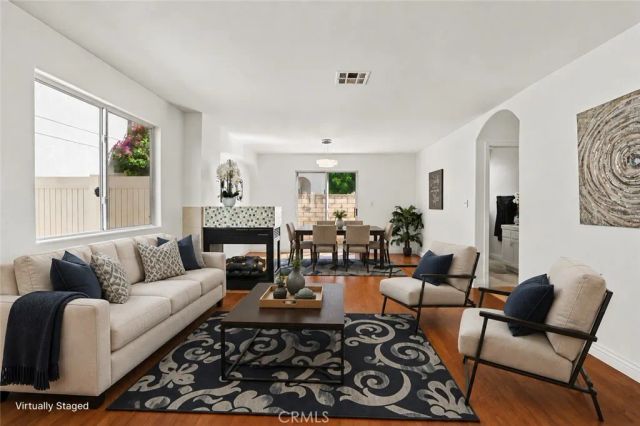 18334 Keswick St., Reseda, CA 91335