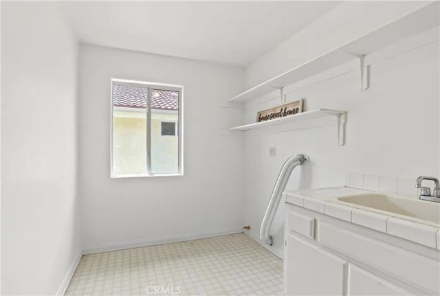 18334 Keswick St., Reseda, CA 91335