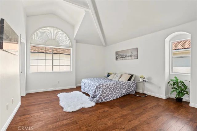 18334 Keswick St., Reseda, CA 91335